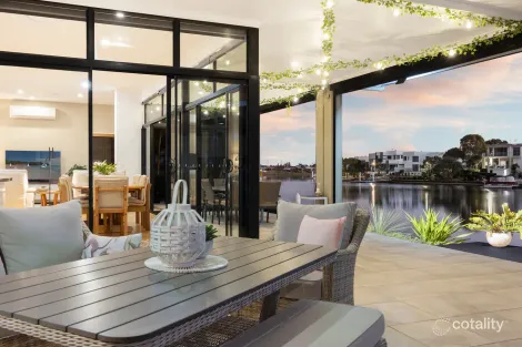 Property photo of 3 Reedlark Place Parrearra QLD 4575