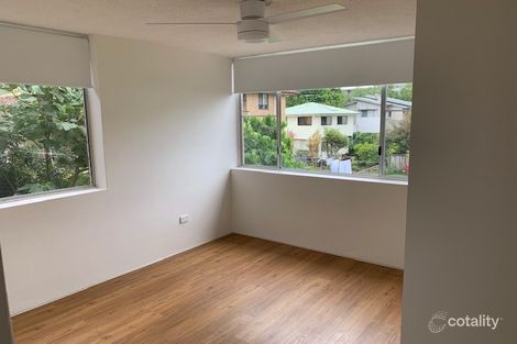 Property photo of 3/15 Newcross Street Indooroopilly QLD 4068
