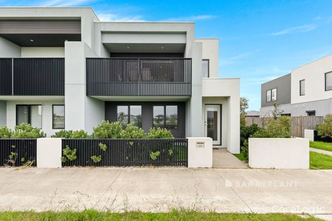 Property photo of 15 Tagore Walk Officer VIC 3809