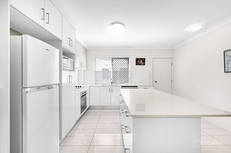 Property photo of 4/51 Dibar Street Wynnum QLD 4178