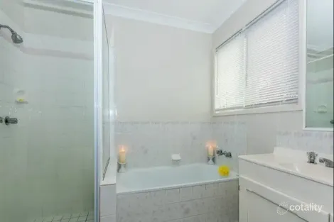 Property photo of 18 Fairbairn Street Marsden QLD 4132