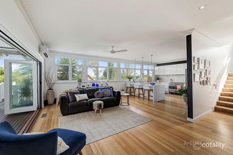 Property photo of 17 Sherwood Road Surrey Hills VIC 3127