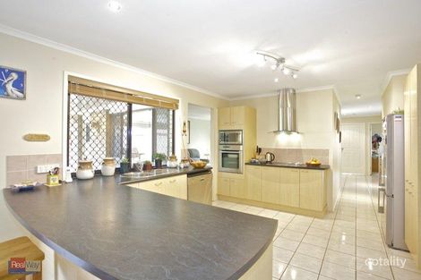 Property photo of 3 Willoughby Court Kippa-Ring QLD 4021