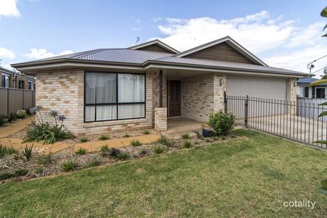 37 Cathro St, Rockville, QLD 4350