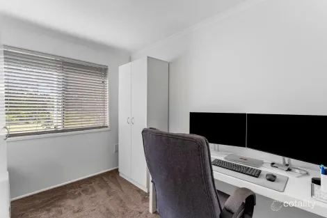 Property photo of 2 Manfred Street Eagleby QLD 4207