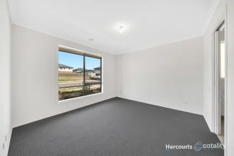 Property photo of 18 Frodo Circuit Clyde VIC 3978