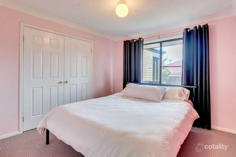 Property photo of 8 Green Place Durack QLD 4077