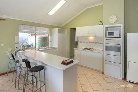 Property photo of 3 Parrot Way Broadwater WA 6280