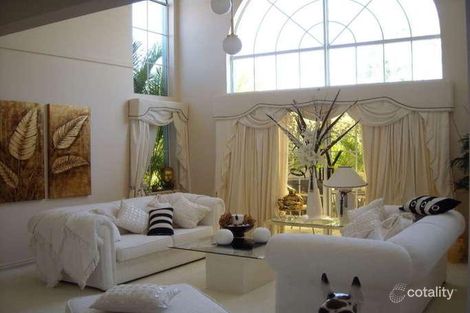 Property photo of 4 Lakeshore Drive Helensvale QLD 4212