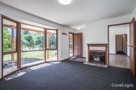 Property photo of 34 Metcalfe Drive Romsey VIC 3434