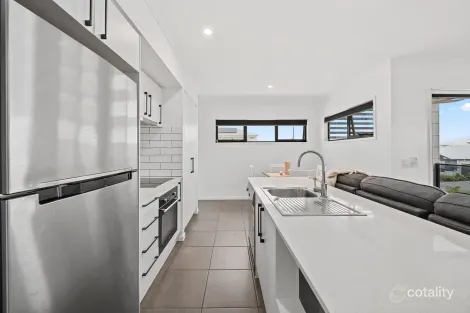 Property photo of 61 Great Keppel Way Banya QLD 4551