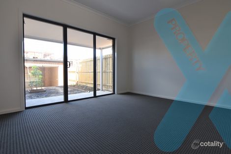 Property photo of 72 Queen Circuit Sunshine VIC 3020