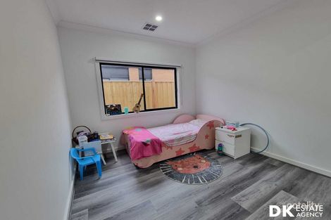 Property photo of 3 Gowar Road Tarneit VIC 3029