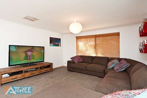 Property photo of 12 Bindoon Loop Huntingdale WA 6110