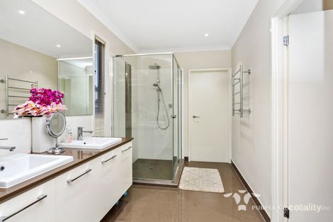 Property photo of 3 Crest Street Springfield Lakes QLD 4300