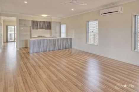 Property photo of 8 Tabei Place Springfield Lakes QLD 4300
