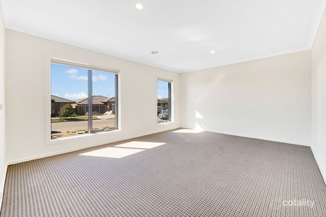 Property photo of 11 Bernfae Avenue Clyde VIC 3978