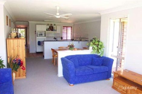 Property photo of 8 Belinda Close Berkeley Vale NSW 2261