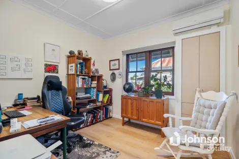 Property photo of 25 Gladstone Street Oxley QLD 4075