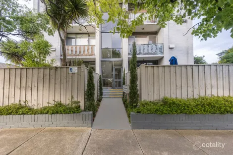 4/32 Richardson St, Essendon, VIC 3040