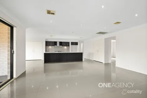 Property photo of 16 Nutans Crest South Nowra NSW 2541