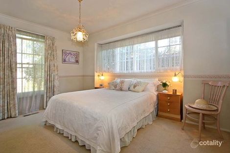 Property photo of 17 Ranfurlie Drive Glen Waverley VIC 3150