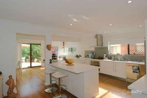 Property photo of 48 Fifth Avenue St Lucia QLD 4067