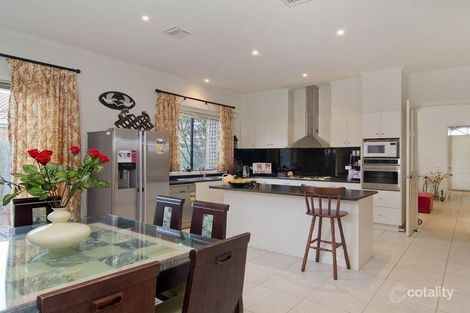 16 Tira Ct, Mornington, VIC 3931
