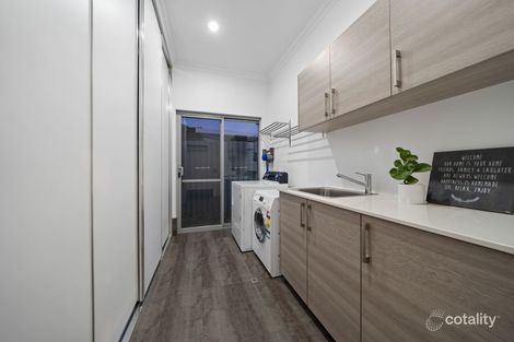 Property photo of 27 Empen Way Hillarys WA 6025