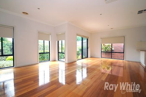 Property photo of 2/13 Illuka Crescent Mount Waverley VIC 3149