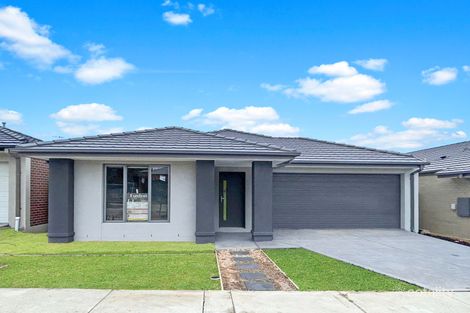 6 Silverstar St, Pakenham, VIC 3810