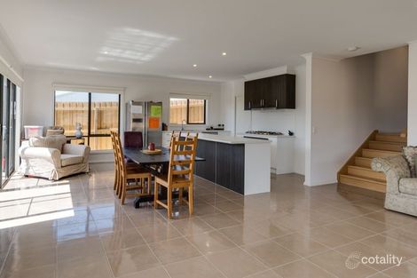 Property photo of 32 Willowbrae Way Bannockburn VIC 3331