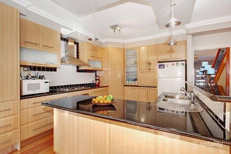 Property photo of 4 Bickerton Way Roxburgh Park VIC 3064