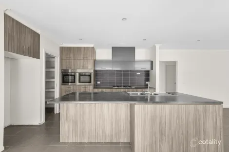 Property photo of 103 Eureka Drive Manor Lakes VIC 3024