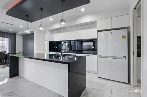 Property photo of 9 Koomba Crescent Greenvale VIC 3059