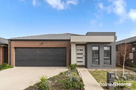 Property photo of 38 Upthorpe Way Mickleham VIC 3064