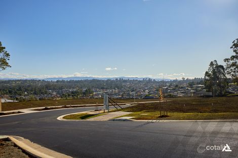 Property photo of 19 Southern Close Drouin VIC 3818