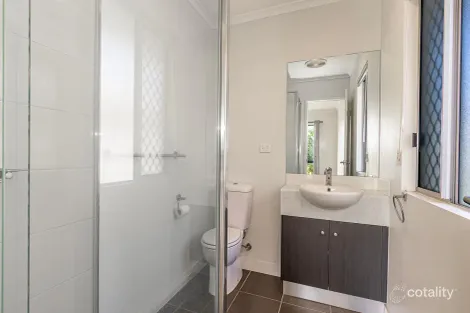 Property photo of 6 Tooma Lane Kelso QLD 4815