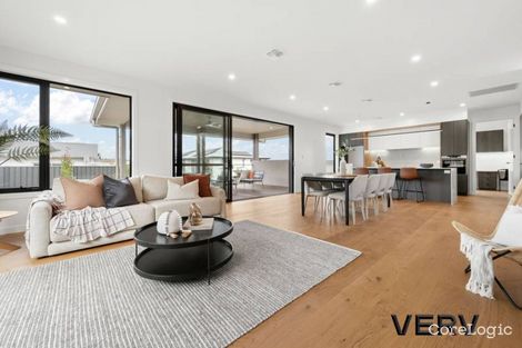 Property photo of 29 Tahourdin Vista Whitlam ACT 2611