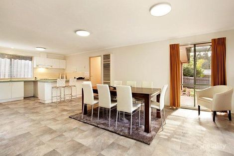 Property photo of 31 Lapstone Crescent Yallambie VIC 3085