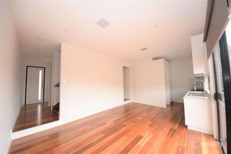 Property photo of 2/9 Tarella Drive Mount Waverley VIC 3149