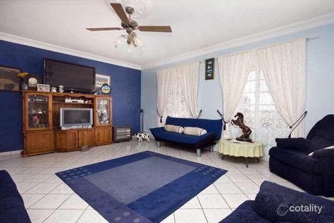 Property photo of 63 Newing Circuit Kiama Downs NSW 2533