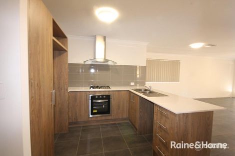 Property photo of 16 Kyogle Place Armadale WA 6112