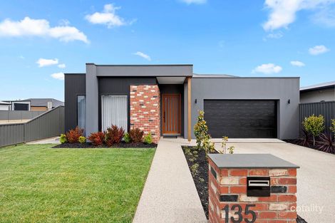 135 Cuthberts Rd, Alfredton, VIC 3350