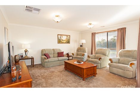 Property photo of 15 Britton Court Jindera NSW 2642