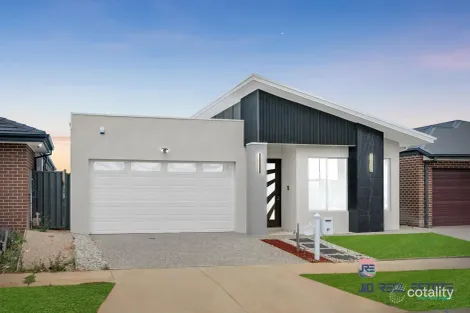 Property photo of 17 Ruff Way Melton South VIC 3338