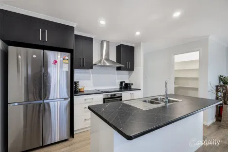 Property photo of 42 Lakes Park Drive Ob Flat SA 5291