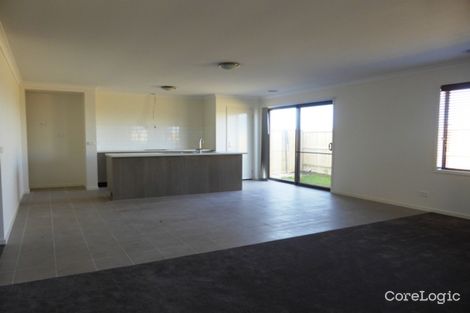 Property photo of 10 Jansar Street Point Cook VIC 3030