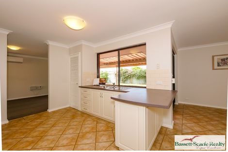 Property photo of 2 Haddon Place Halls Head WA 6210