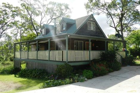 13 Phalaris Ct, Meringandan West, QLD 4352